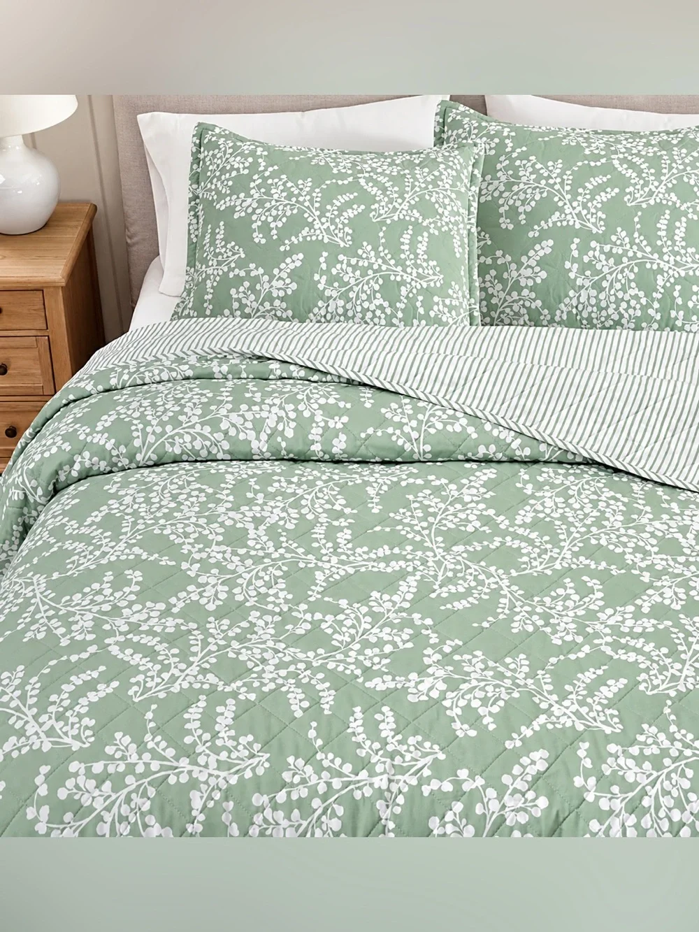 Martha Stewart Layered Branches King Quilt Set Light Sage 3 Piece New